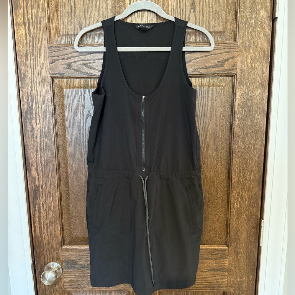 Athleta Expedition Dress in Black Size 8